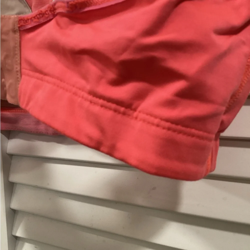 lululemon athletica Ta Ta Tamer II Sports Bra in Coral